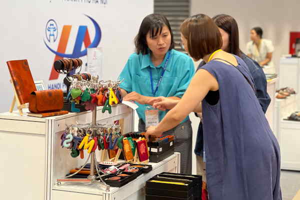 visitor selecting fashion accessories.